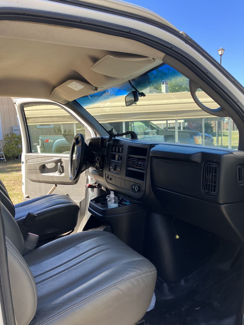 Picture 5/15 of a 2014 Chevrolet Express Extended Van for sale in Denham Springs, Louisiana