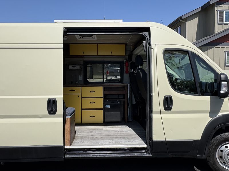 Picture 3/21 of a 2019 Ram Promaster 2500 Camper Van for sale in Huntington Beach, California