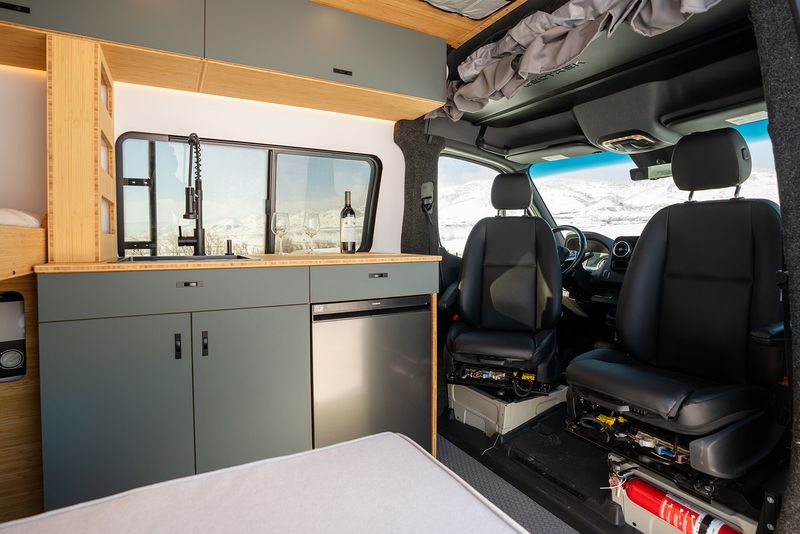 Picture 4/17 of a 2024 Geotrek Albatross Sprinter 144 AWD for sale in Boulder, Colorado