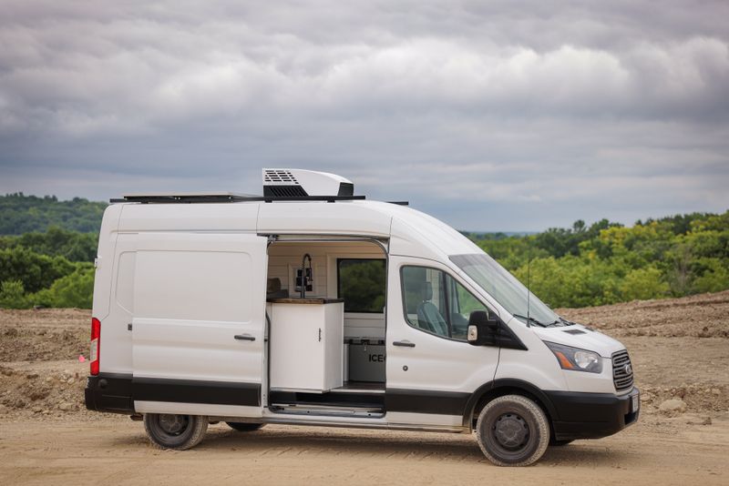 Picture 1/8 of a 2016 Ford Transit High Roof for sale in Milwaukee, Wisconsin