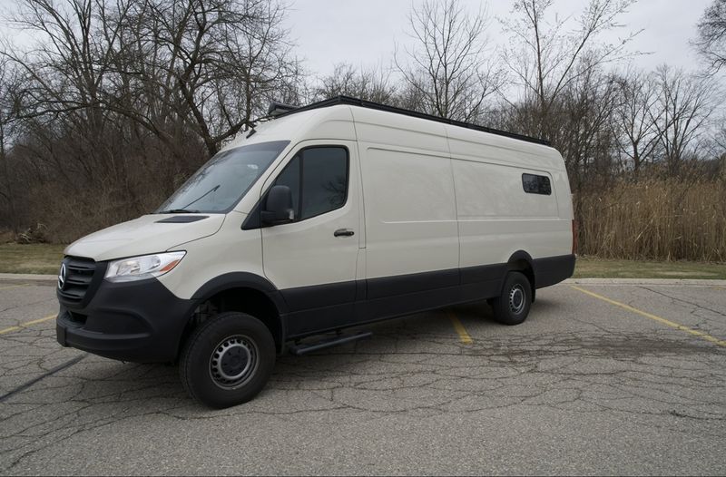 Picture 2/21 of a 2019 4x4 Sprinter for sale in Utica, Michigan