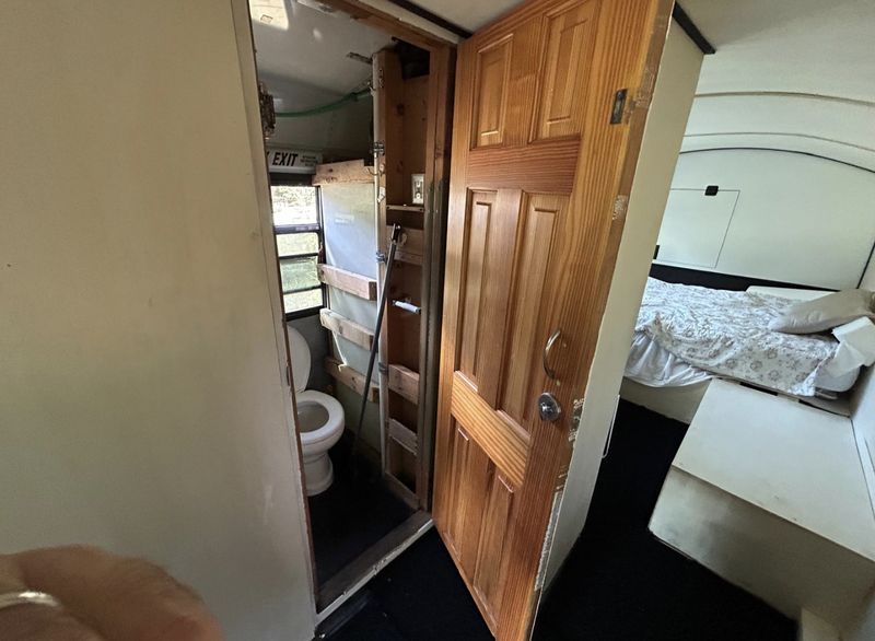 Picture 5/8 of a 2001 Converted Thomas Bus (Gainesville FL) for sale in Alachua, Florida