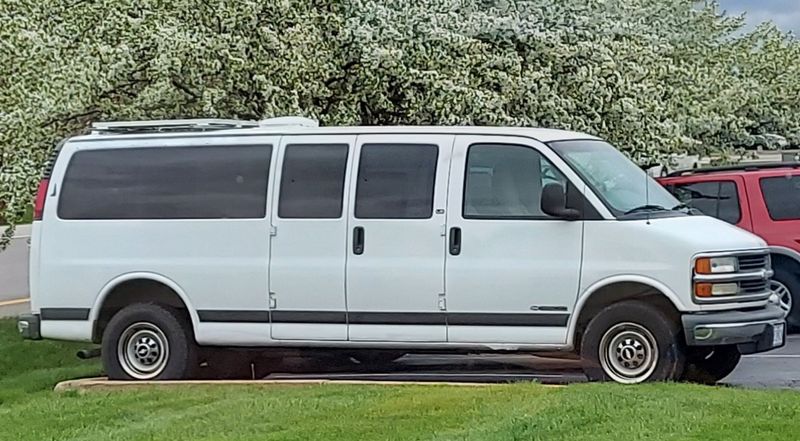Picture 1/19 of a 2001 Chevy Express 3500 Campervan for sale in Saint Charles, Missouri