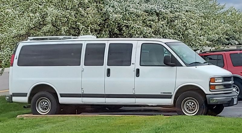 Picture 1/19 of a 2001 Chevy Express 3500 Campervan for sale in Saint Charles, Missouri