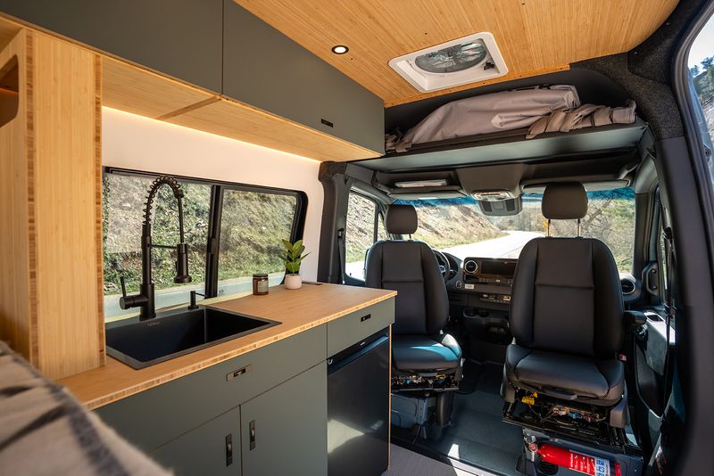 Picture 5/17 of a 2024 Geotrek Albatross Sprinter 144 AWD for sale in Boulder, Colorado
