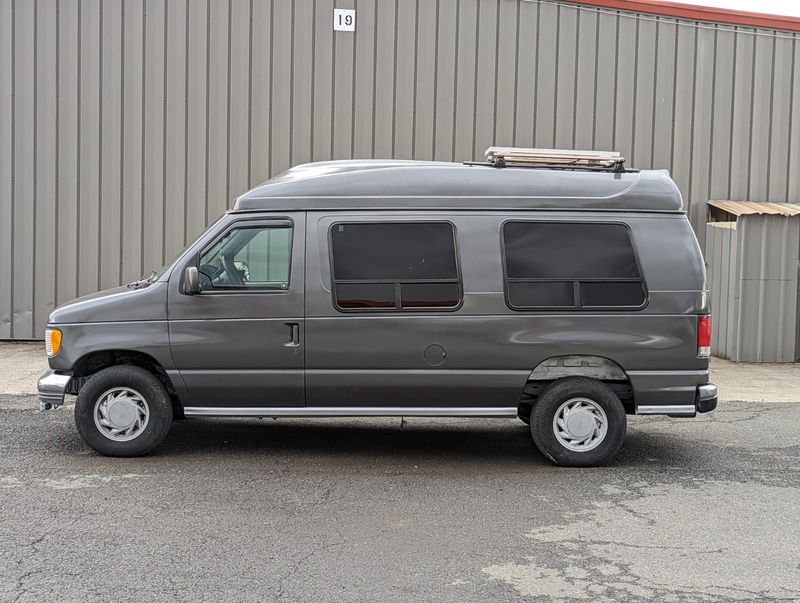 Picture 5/18 of a Ford Econoline E150 club wagon for sale in Ukiah, California