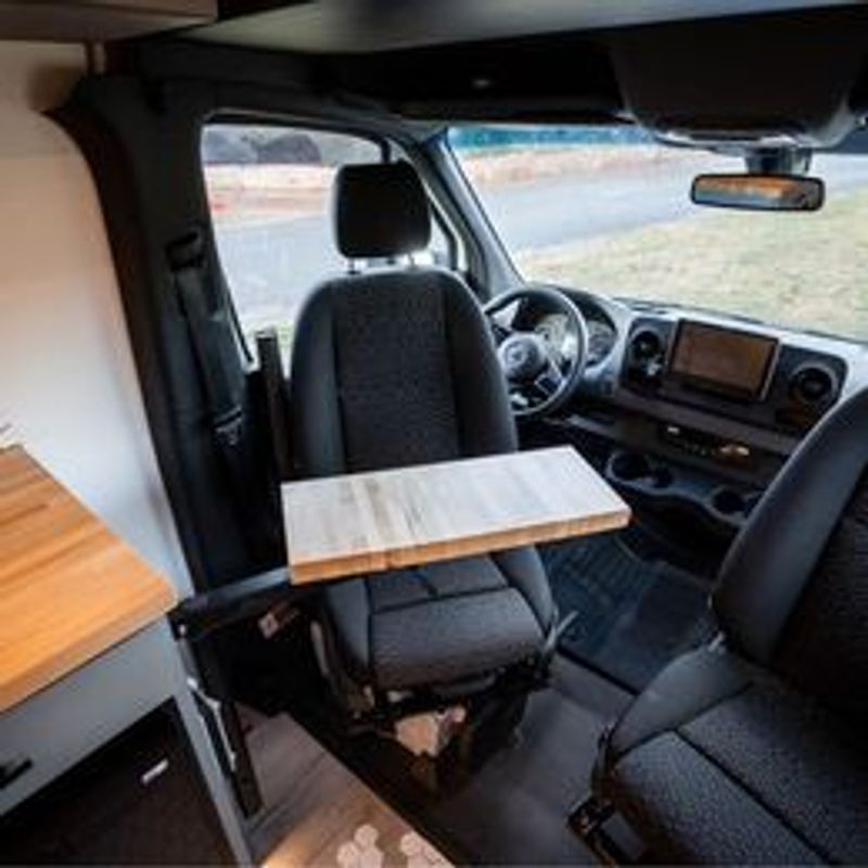 Picture 5/15 of a 2022 Mercedes Sprinter 2500 for sale in Effingham, Illinois