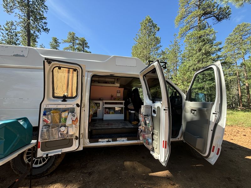 Picture 2/10 of a 2006 Ford E350 - Simple converted Ambulance for sale in Tucson, Arizona