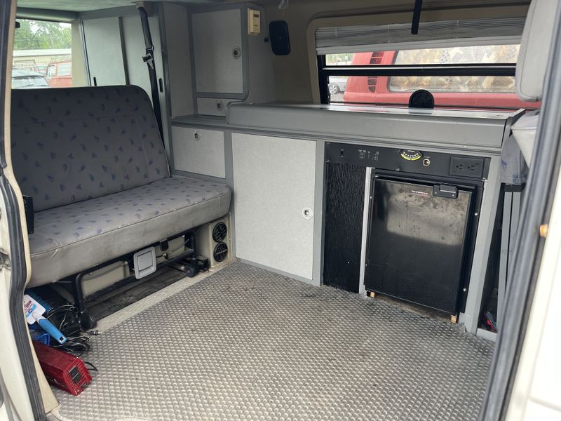 Picture 3/17 of a 1997 Volkswagen Eurovan full camper for sale in Lawrence, Kansas