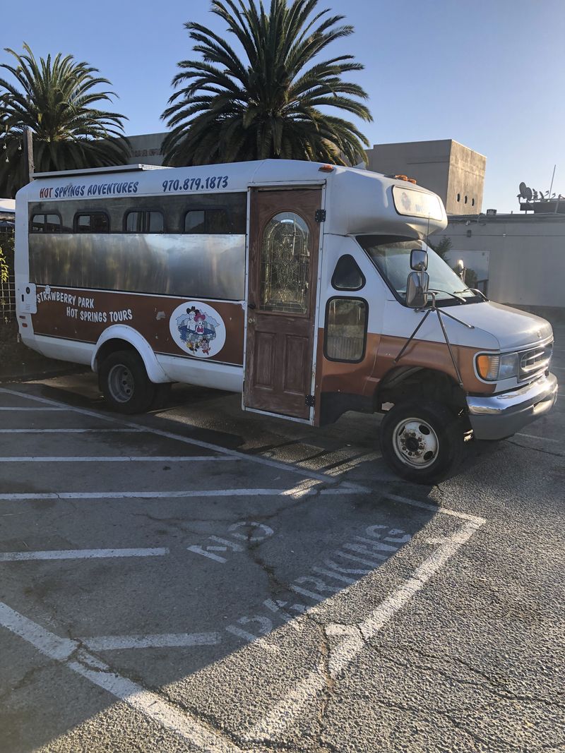 Picture 1/22 of a 2000 Ford E350 4x4 camper van/bus for sale in Oxnard, California