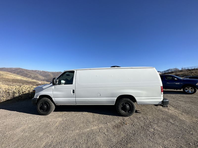 Picture 4/5 of a 2013 Ford E 350 for sale in Salt Lake City, Utah
