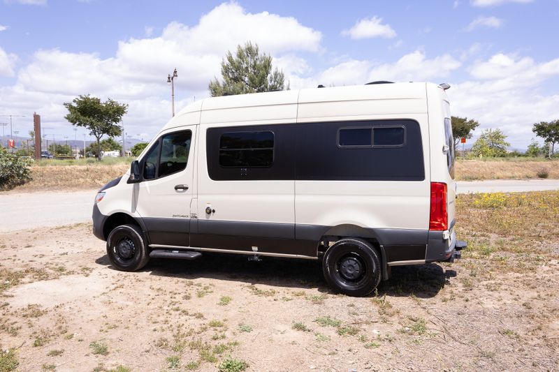 Picture 4/21 of a 2022 Vanworks Switchback 4D 4x4 for sale in Huntington Beach, California
