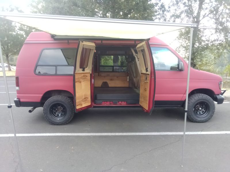 Picture 3/12 of a Super Clean! 1995 Ford E150  for sale in Portland, Oregon