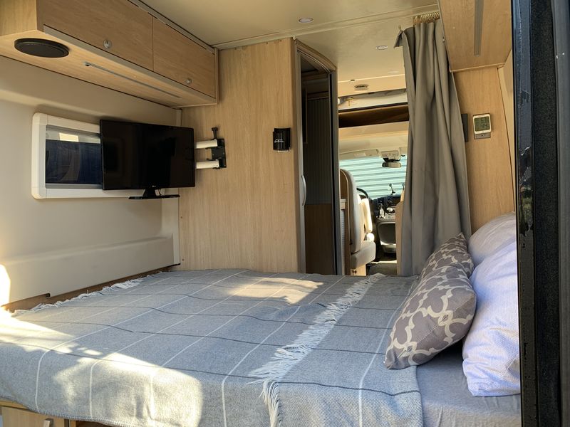 Picture 5/20 of a 2019 Hymer Aktiv Loft - Seats/Sleep 4 - 36,500 Miles for sale in Washington, District of Columbia