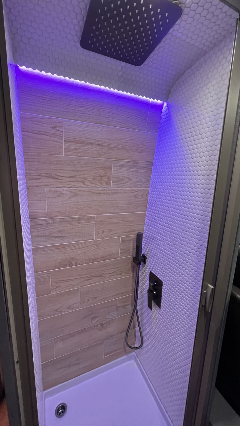 Picture 3/30 of a 2022 4x4 144 Premium Sprinter sits/sleeps4 better than Revel for sale in Big Bear City, California