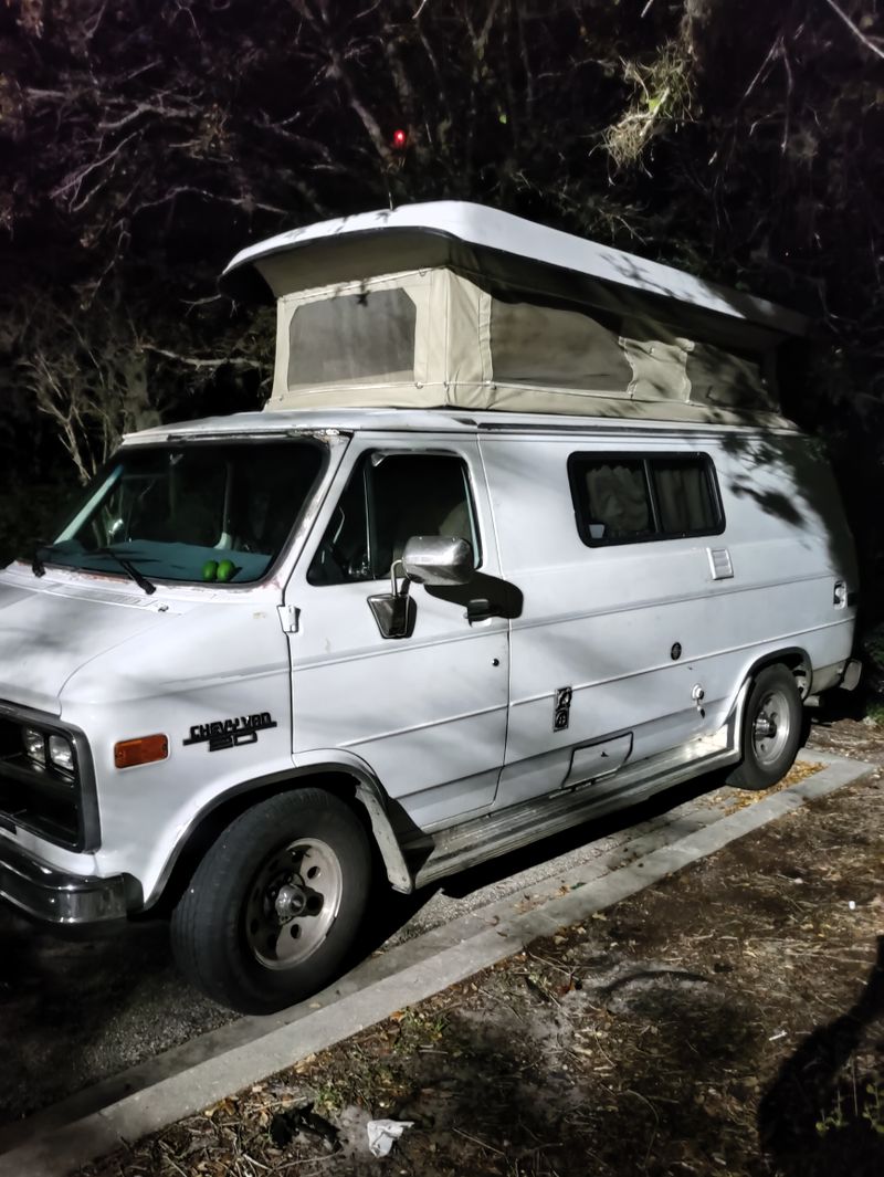 Picture 2/5 of a 1992 Chevy g 20 sportsmobile for sale in Punta Gorda, Florida