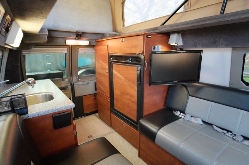 Picture 5/30 of a 2011 Ford Sportsmobile 2WD (Powered Penthouse) for sale in San Marcos, Texas