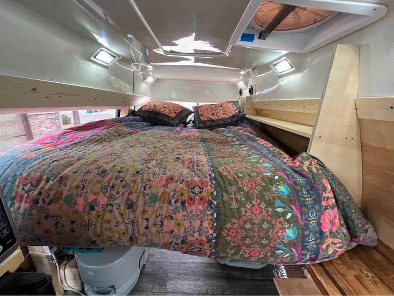 Picture 4/9 of a Camper Van 2010 Ford E250 w/ 600w solar  LOW miles for sale in Golden, Colorado