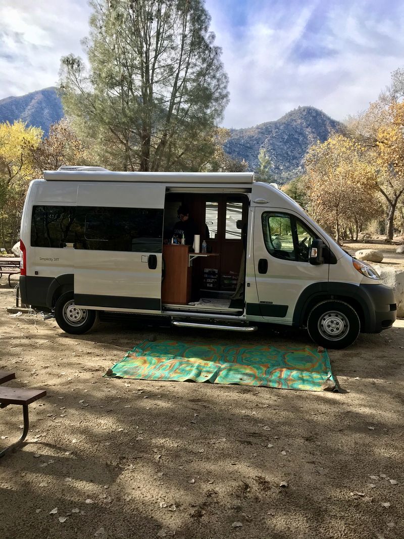 Picture 3/10 of a 2018 Roadtrek  Simplicity SRT SRT for sale in Cathedral City, California