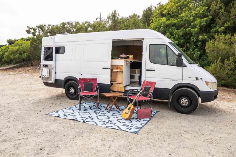 Picture 1/17 of a 2005 Dodge Sprinter Van Camper for sale in Los Angeles, California