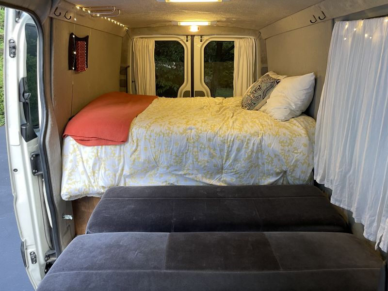 Picture 5/19 of a 2010 Mercedes Benz Sprinter 2500 Camper Van for sale in Fairfield, Connecticut