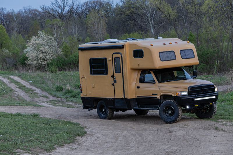 Picture 4/18 of a 2001 Dodge 3500 4x4 Overland Vehicle  for sale in Lockport, Illinois