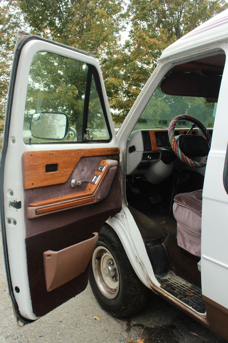 Picture 5/20 of a 1995 Chevy Gladiator Van for sale in Newport, Maine