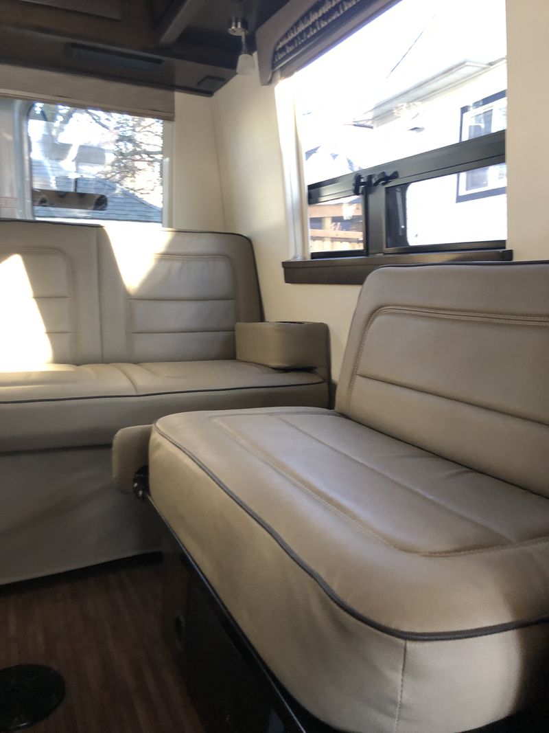 Picture 5/45 of a 2016 Coachmen Galleria 24TT for sale in Rockaway Park, New York