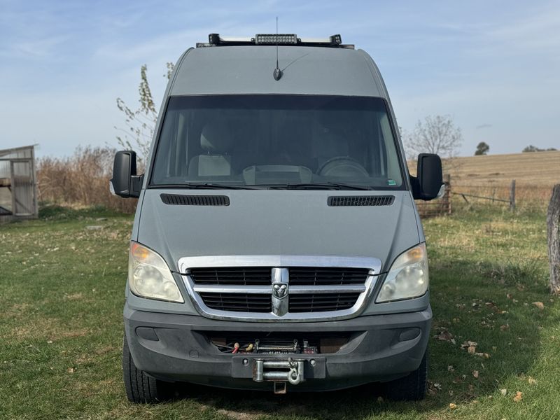 Picture 3/14 of a 2007 Dodge Sprinter Camper Van for sale in Brookfield, Missouri