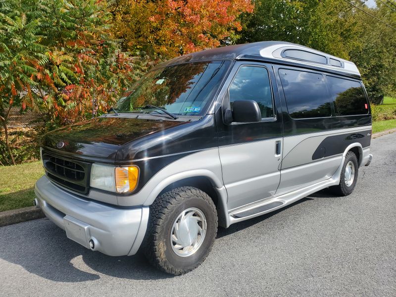 Picture 4/15 of a 2002 Ford E-150 Camper Van for sale in Emmaus, Pennsylvania