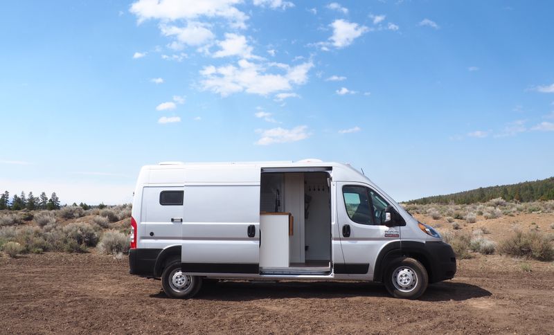 Picture 2/9 of a 2022 RAM PROMASTER 2500 for sale in Bend, Oregon