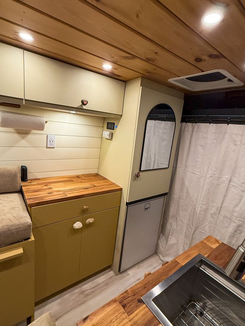 Picture 5/10 of a 2017 Dodge Promaster 2500, 136” wheelbase - FULLY OFF GRID ! for sale in West Hartford, Connecticut