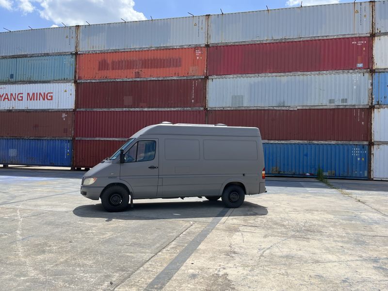 Picture 2/15 of a 2004 Freightliner T1N Sprinter Van for sale in Ogdensburg, New Jersey