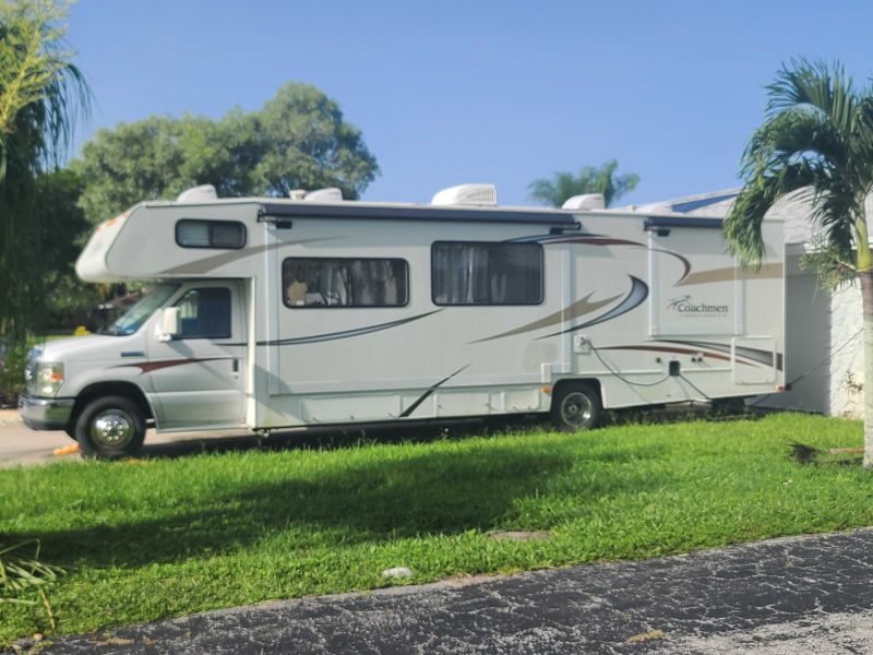 Picture 1/8 of a 2014 Coachmen Freeland 33 ft for sale in Royal Palm Beach, Florida