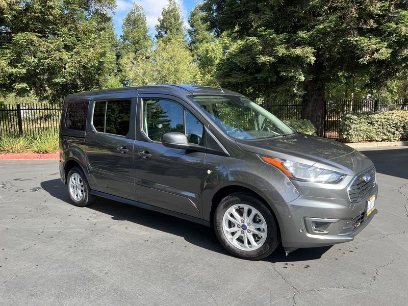 Picture 1/10 of a 2022 Ford Transit Connect Passenger Wagon XLT - 2600 miles! for sale in Rohnert Park, California