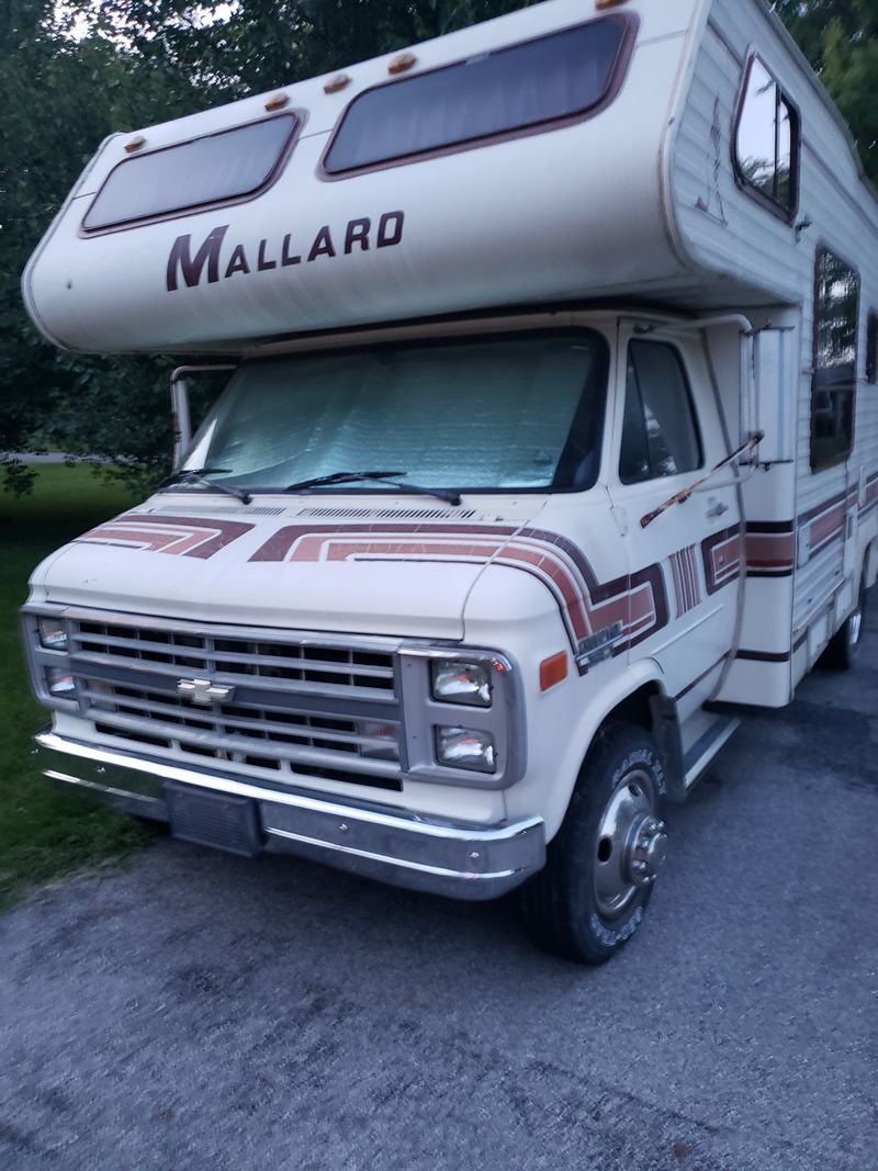 Picture 2/10 of a 1986 Chevy Mallard Coachman for sale in Fort Wayne, Indiana