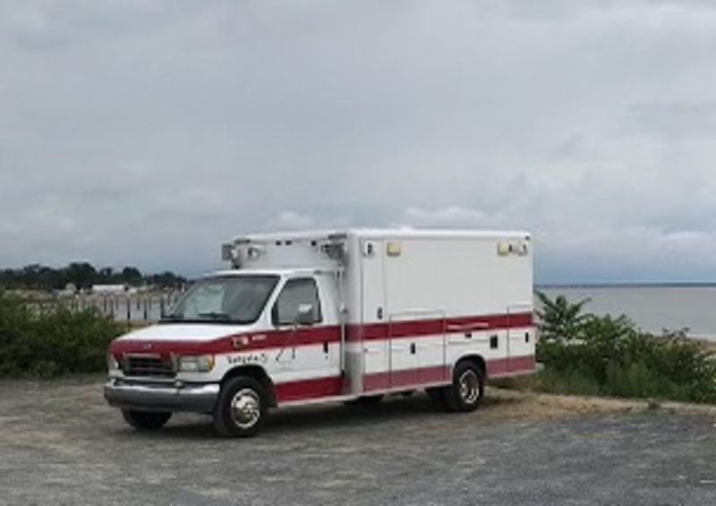 Picture 3/11 of a 1992 E350 7.3 international diesel 81000 miles for sale in Middlesex, New Jersey