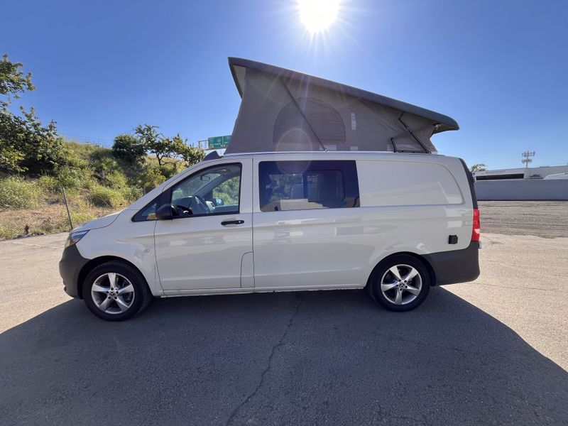 Picture 1/24 of a Mercedes-Benz Metris Camper 2022 for sale in Carson, California