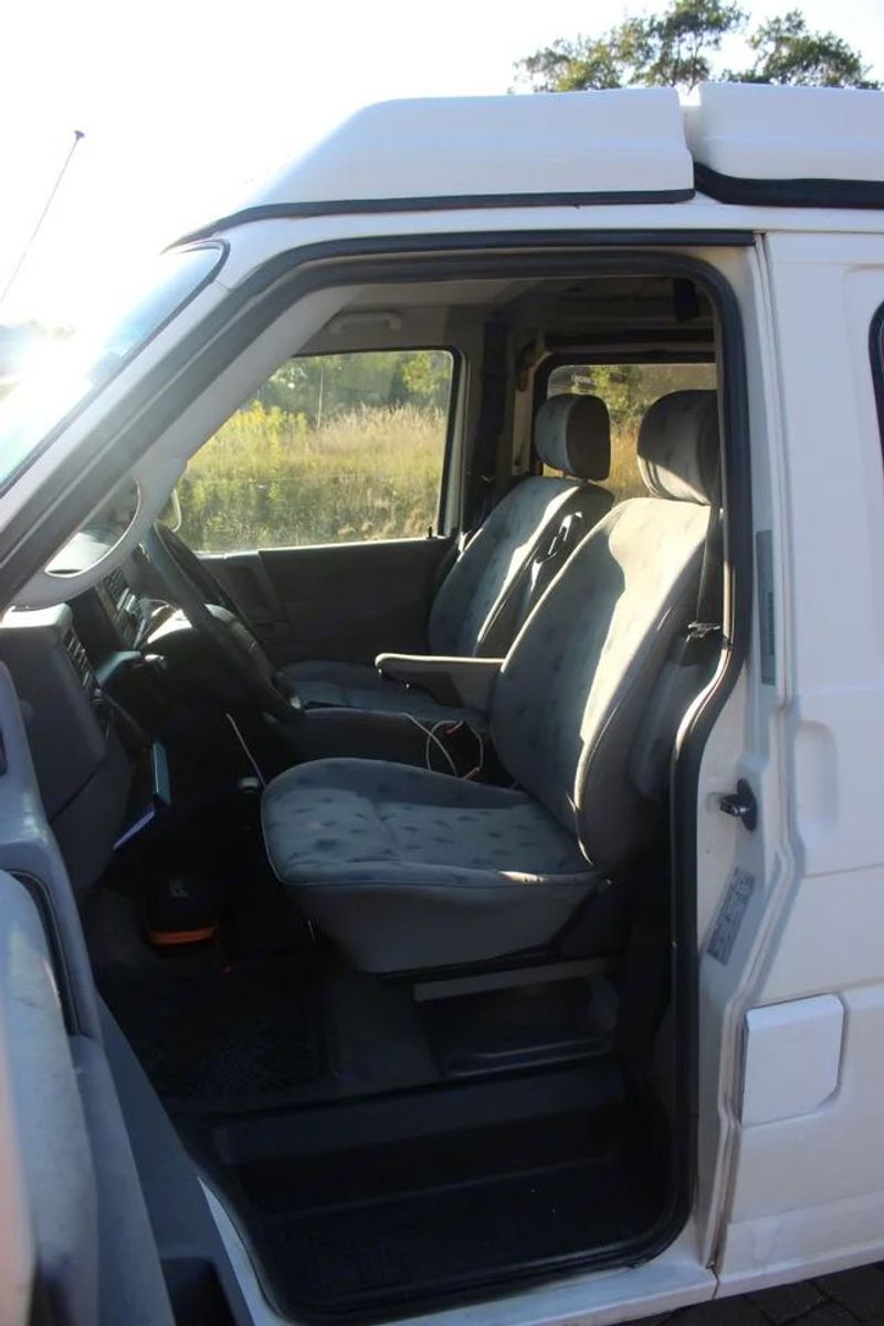 Picture 2/6 of a 1997 Volkswagen European Camper for sale in Saint Paul, Minnesota