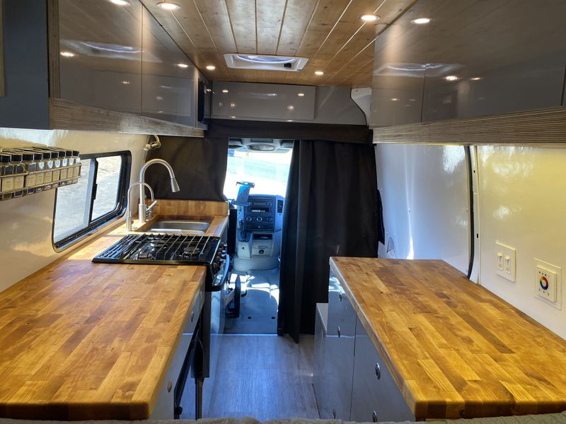 Picture 4/12 of a 2007 Dodge Sprinter 2WD 170″ WB high roof for sale in Richmond, California