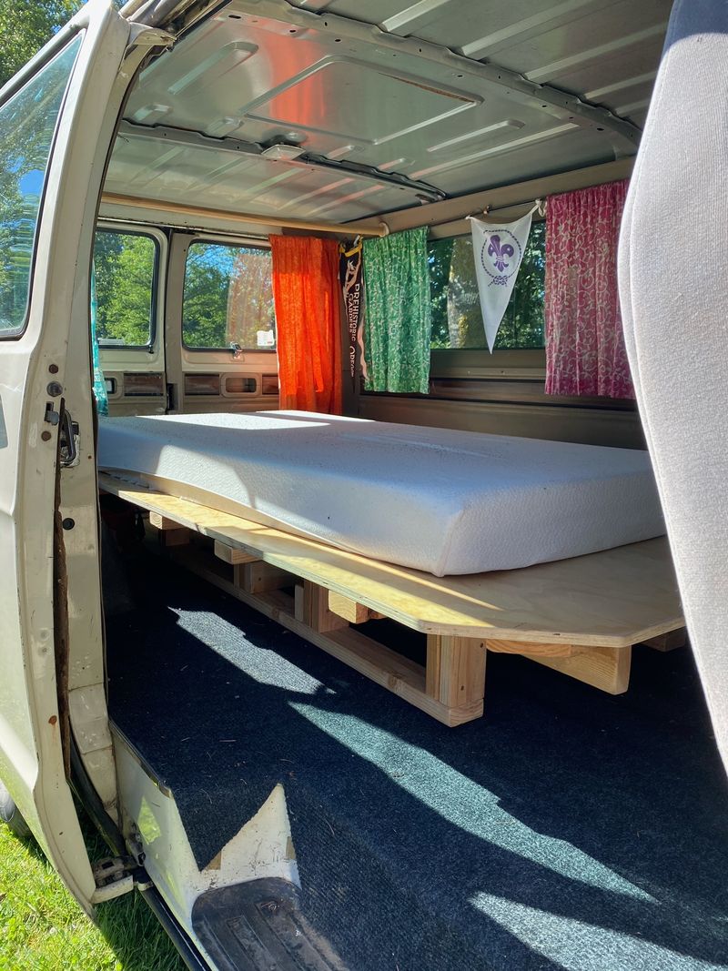 Picture 4/7 of a 1991 Dodge Van with removeable bed platform  for sale in Corvallis, Oregon