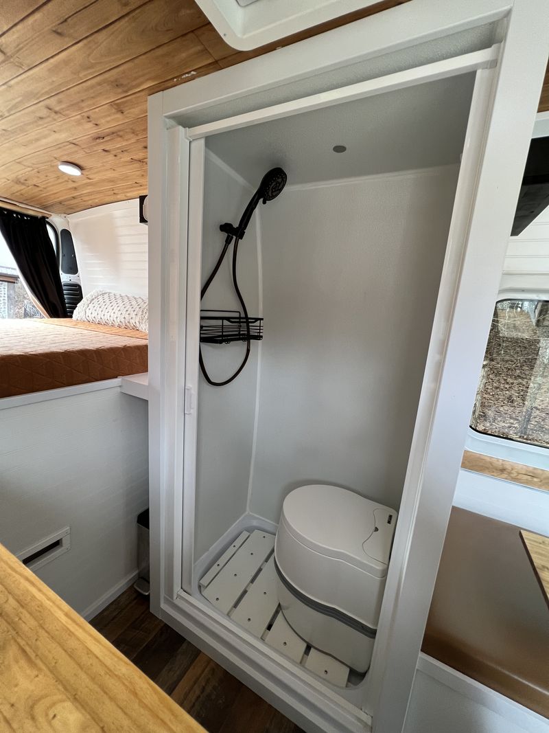 Picture 4/10 of a Fully decked out RAM Promaster 3500 Extended Body for sale in Saint Peters, Missouri