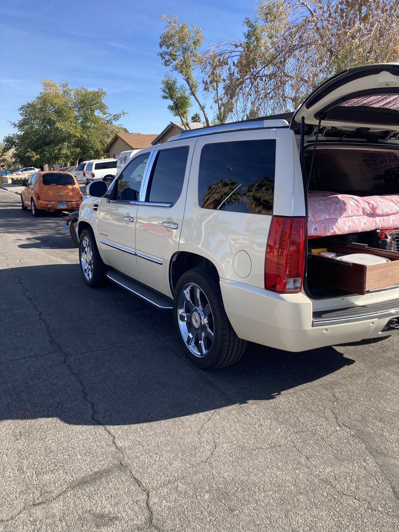 Picture 3/33 of a 2010 Luxury Cadillac Escalade Camper for sale in Las Vegas, Nevada