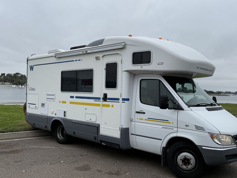 Picture 2/16 of a 2006 Winnebago view 23j for sale in San Diego, California