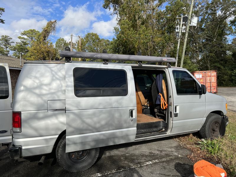 Picture 1/14 of a 2000 Ford Econoline E150 Weekender for sale in Wilmington, North Carolina