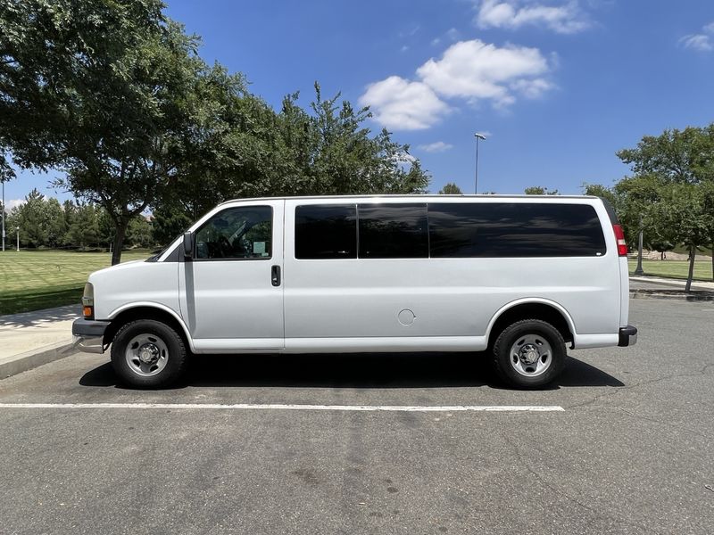 Picture 5/27 of a 2011 Chevy Express 3500 Passenger LT Extended Van for sale in Valencia, California