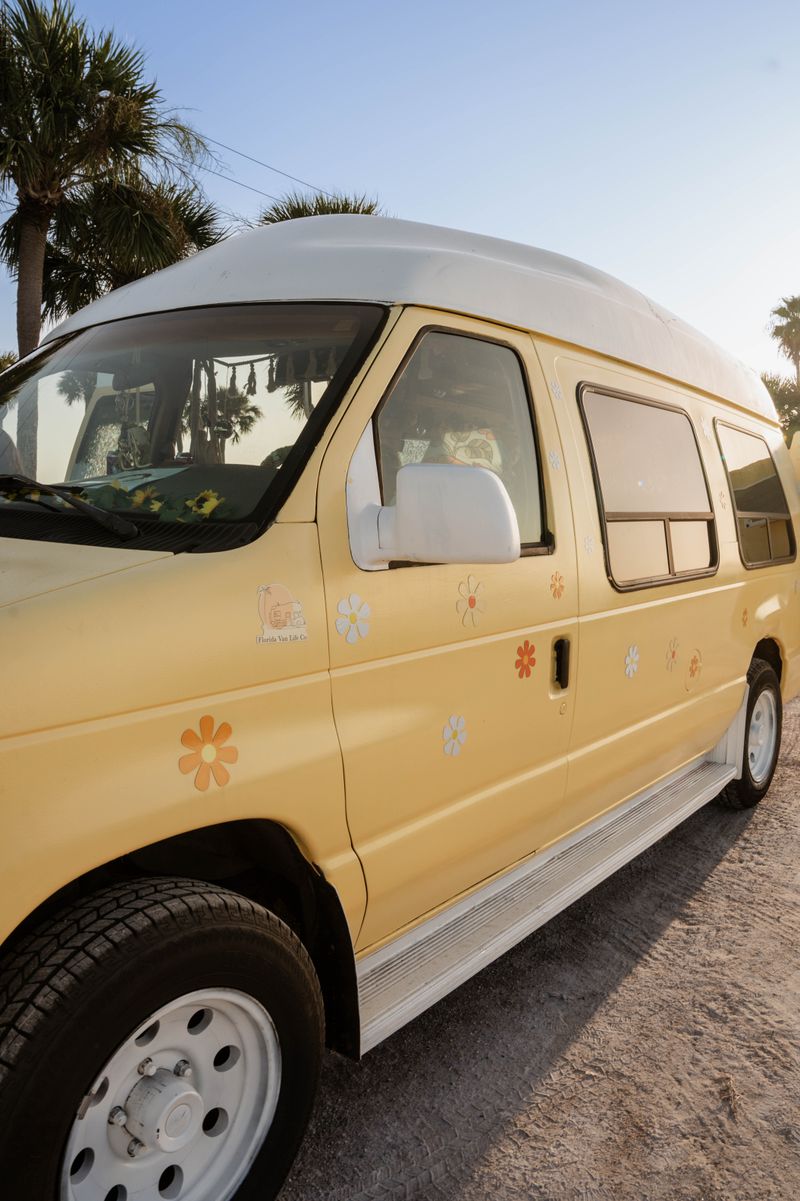 Picture 3/32 of a 🌻Florida Van LifeCo. 2002 Sunflower Love Van 💕☮️ for sale in Saint Petersburg, Florida