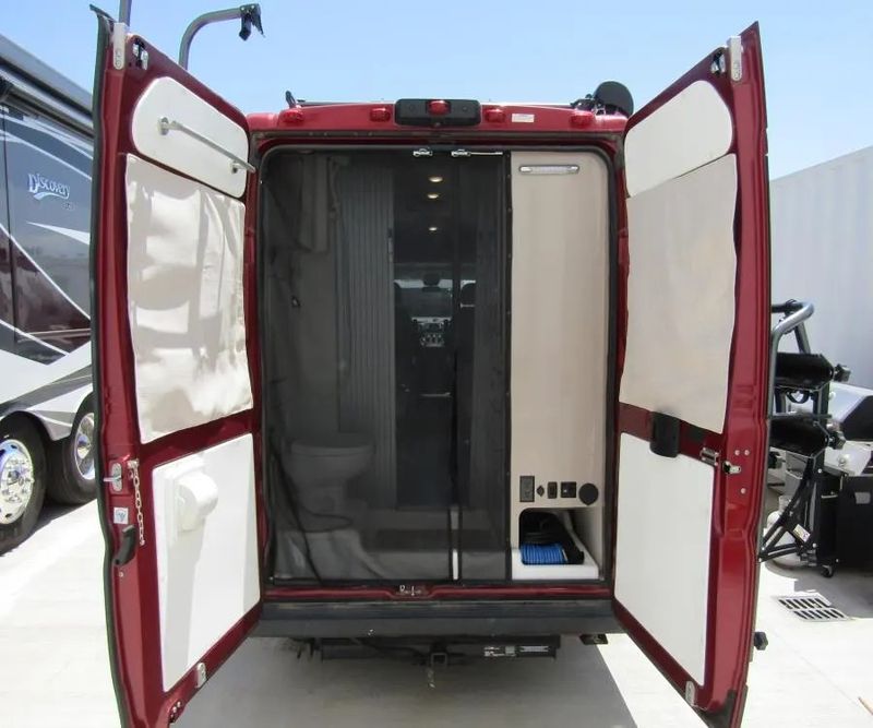 Picture 2/17 of a 2021 Winnebago Travato 59K for sale in Mesa, Arizona