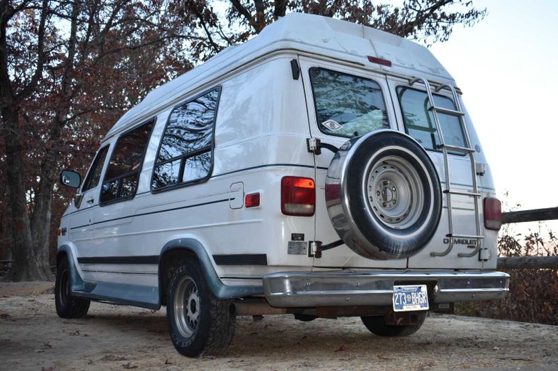 Picture 1/31 of a 1994 Chevy G-20 for sale in Chattanooga, Tennessee