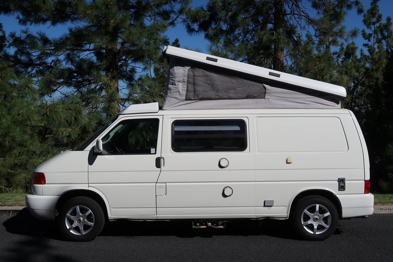 Picture 3/9 of a 2000 VW Eurovan Winnebago Full Camper for sale in Bend, Oregon